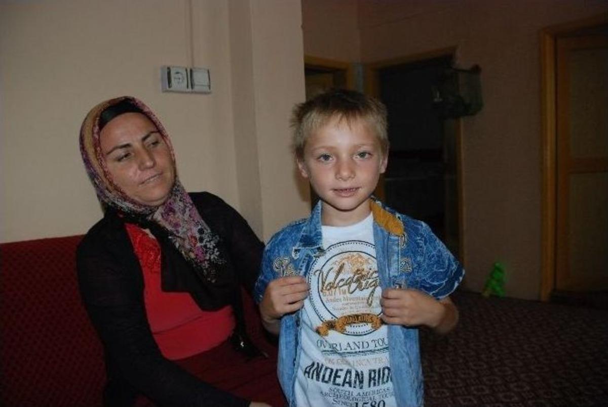Kayıp &Ccedil;ocukların Ailelerinin Buruk Bayramı