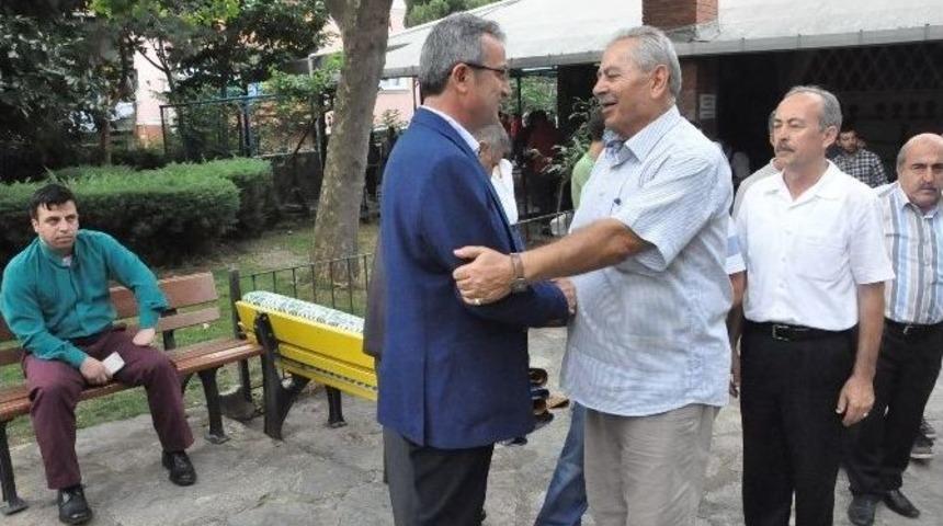 Başkan K&ouml;şker, Bayram Namazını Mehmet Akif Ersoy Camii&rsquo;nde Kıldı