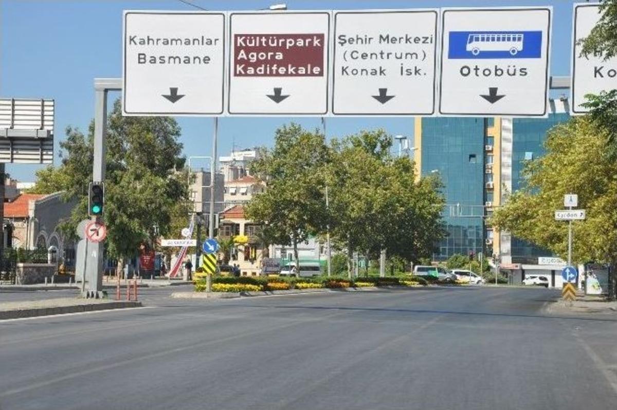 İzmir &rsquo;hayalet Şehir&rsquo; Oldu