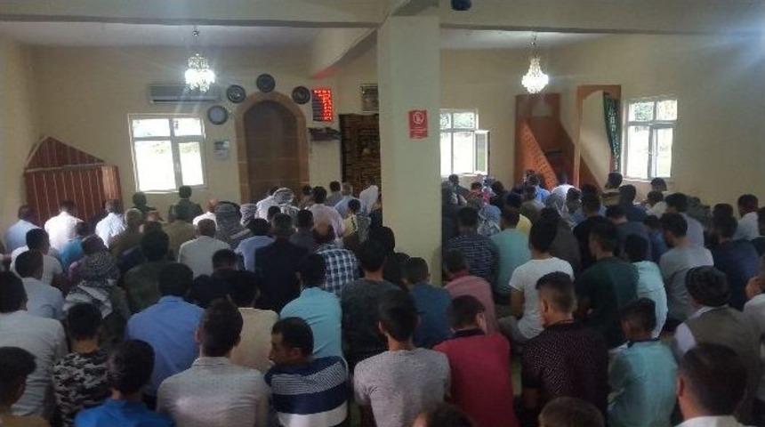 Sınır K&ouml;ylerinde Bayram Sevinci