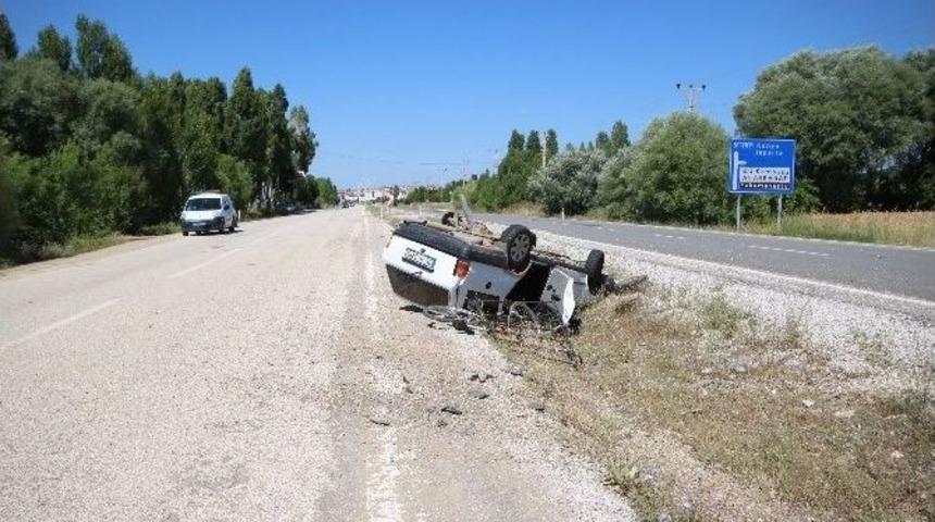 Beyşehir&rsquo;de Otomobiller Devrildi: 2 Yaralı