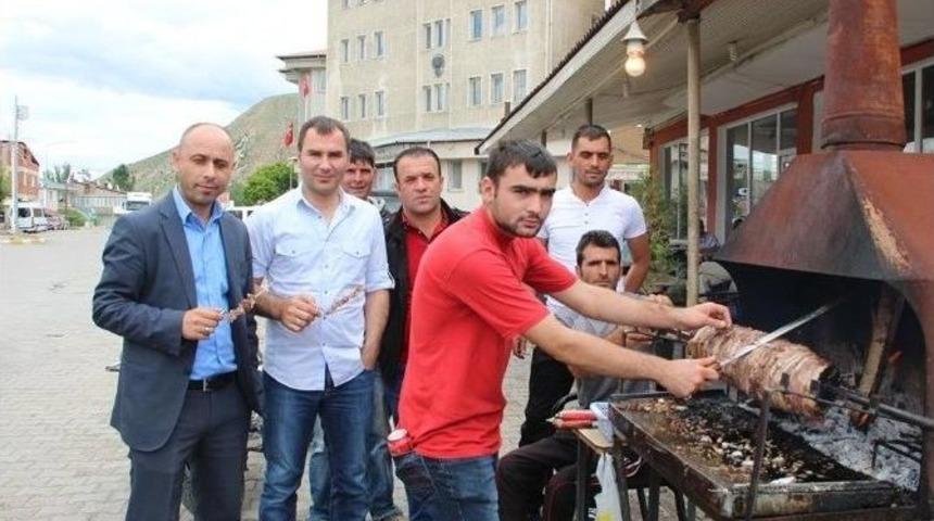 Gurbetteki Oltulular Cağ Kebabına Kavuştular