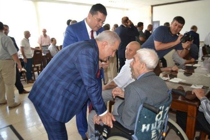 Bayramda Yaşlılar Unutulmadı G1