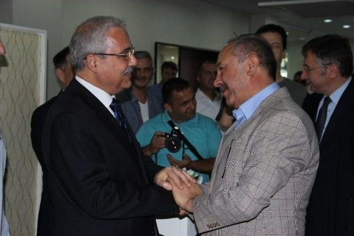 Manisa Protokolü Bayramlaştı G2