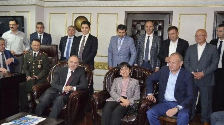 Bilim Sanayi Ve Teknoloji Bakanı Faruk Özlü,