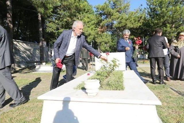 Protokolden Hava Şehitliği’ne Ziyaret