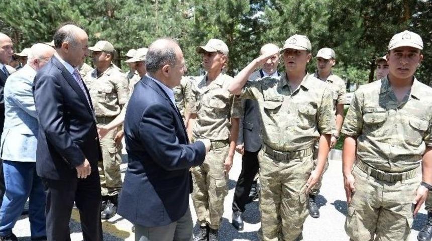 Sağlık Bakanı Akdağ&rsquo;dan Bayramda Beslenme &Ouml;nerileri