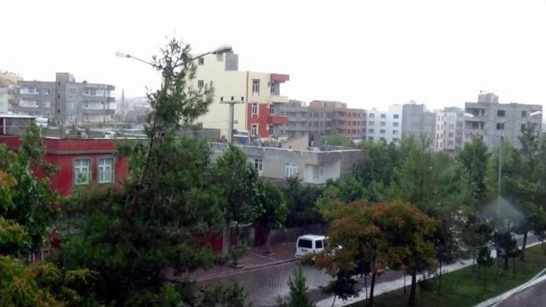 Siverek&rsquo;te Sağanak Yağış