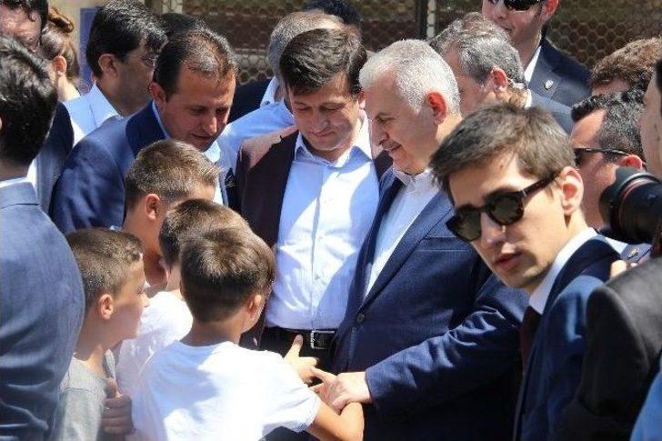 Başbakan Yıldırım’dan Şehit Evi Ziyareti G1