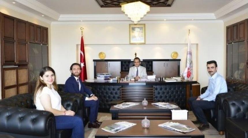 &ldquo;kamp&uuml;s&uuml;n Kanında Hayat Var&rdquo; Filmleştirildi