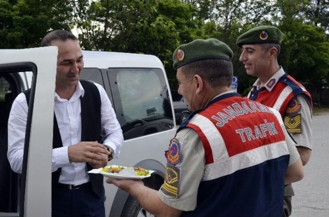 Jandarma&rsquo;dan Şeker Tadında Uygulama