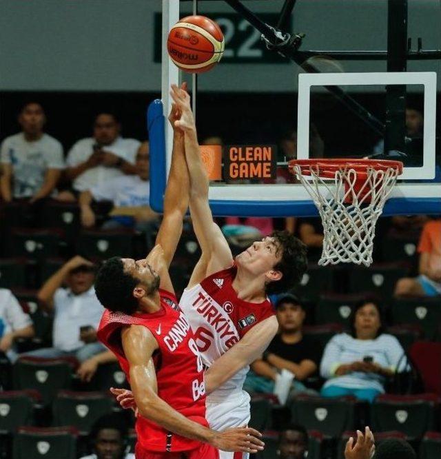 A Milli Basketbol Takımı, Kanada’ya Boyun Eğdi