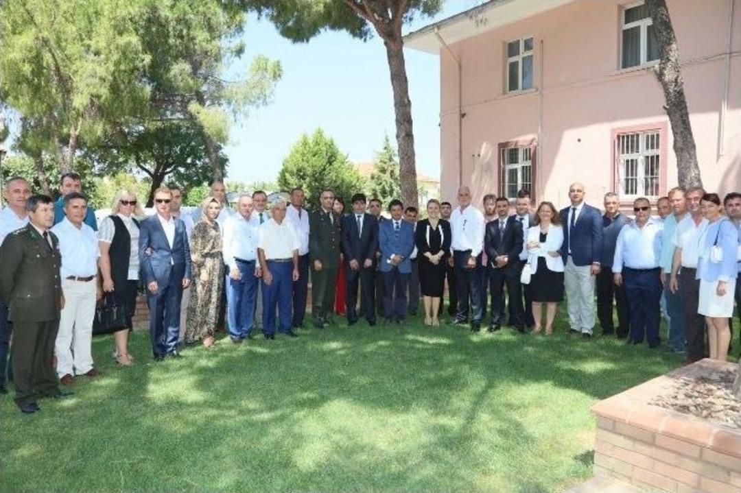 Urla&rsquo;da Bayramlaşma T&ouml;reni