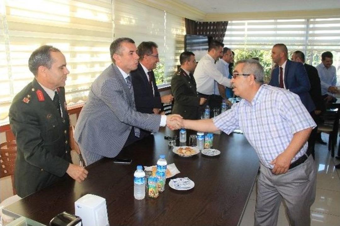 Edremit&rsquo;te Bayramlaşma Yapıldı