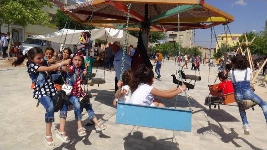 Kilis&rsquo;te Bayram Yerine Akın Eden T&uuml;rk Ve Suriyeli &Ccedil;ocuklar Birlikte Eğlendi
