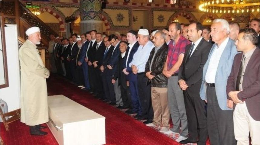 L&uuml;tf&uuml; &Ouml;zg&ouml;k&ccedil;e Son Yolculuğuna Uğurlandı