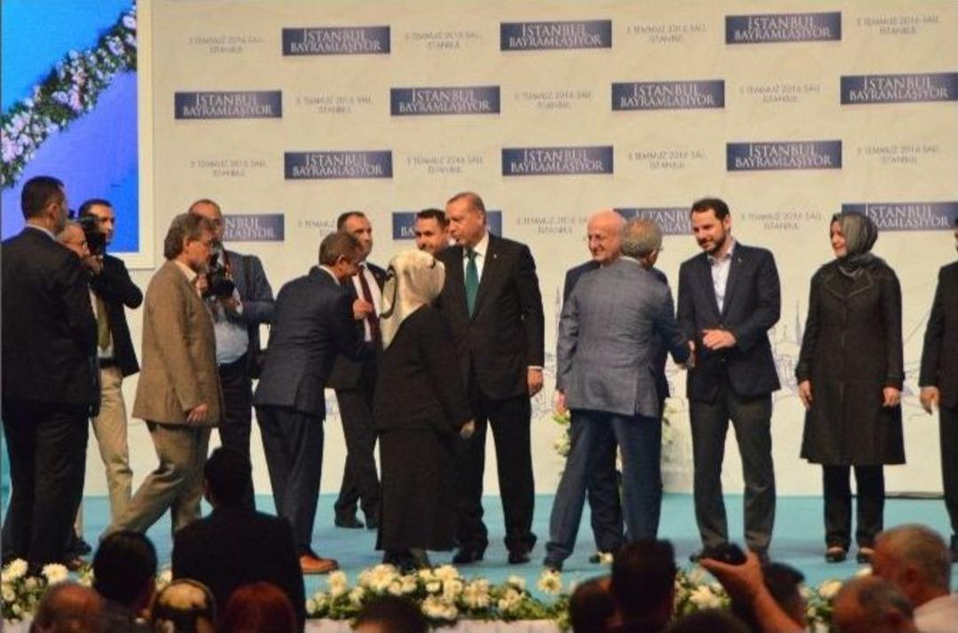 Cumhurbaşkanı Erdoğan: &ldquo;daiş Denilen Bu Proje &Ouml;rg&uuml;t M&uuml;sl&uuml;manların Bağrına Saplanmış Bir Han&ccedil;erdir&rdquo;