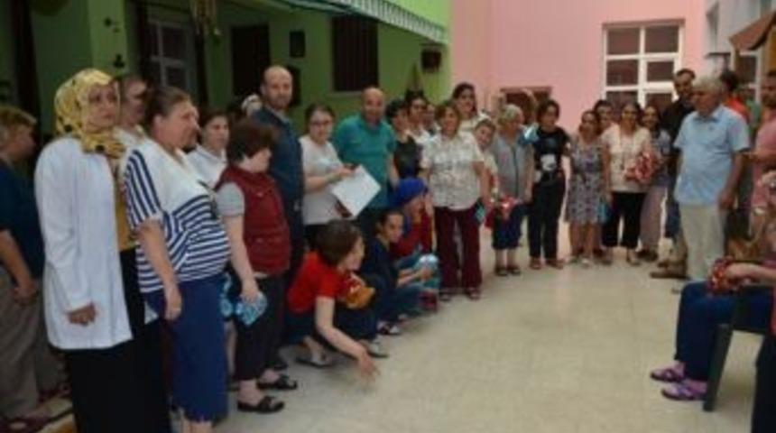 Üzülmez, Özel Çocukları Sevindirmeyi Unutmadı