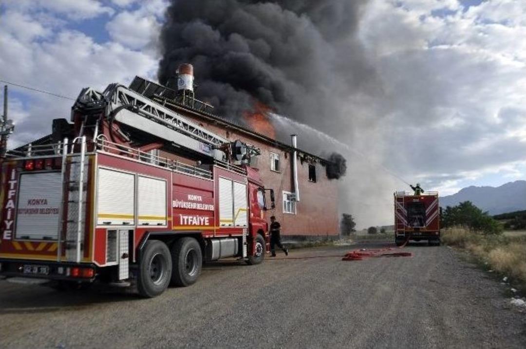 Restoranda Korkutan Yangın