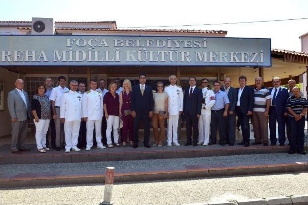 Başkan Demirağ, Protokol Ve Vatandaşlarla Bayramlaştı