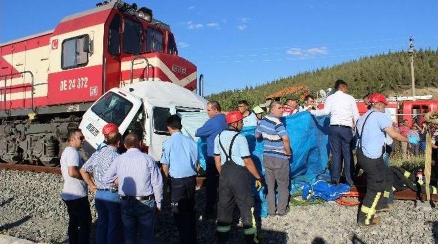 Denizli&rsquo;de Hemzemin Ge&ccedil;itte Kaza: 4 &Ouml;l&uuml;..(2)