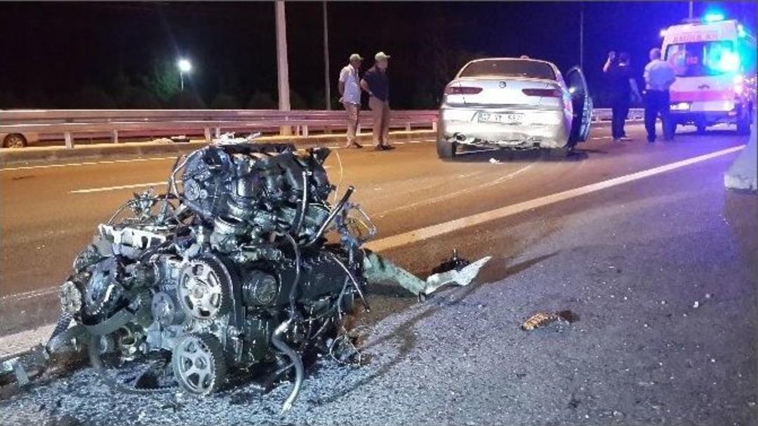 Beton Bariyere &Ccedil;arpan Otomobil İkiye B&ouml;l&uuml;nd&uuml;: 2 Yaralı