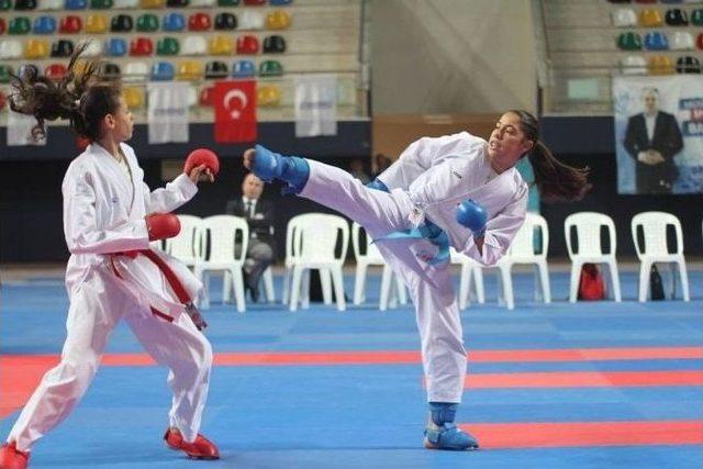 İl&ccedil;e Nuf&uuml;s&uuml; Gibi Spor Kul&uuml;b&uuml; 1