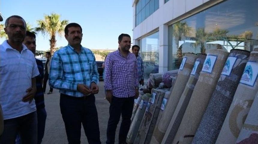 Eyy&uuml;biye Belediyesinden Fakir Ailelere 400 Halı