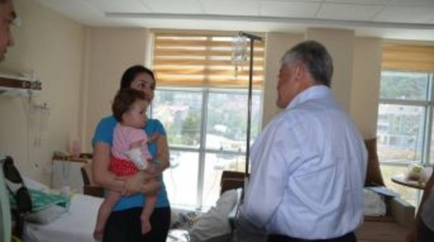 Başkan Acar Hastaneleri Ziyaret Ett