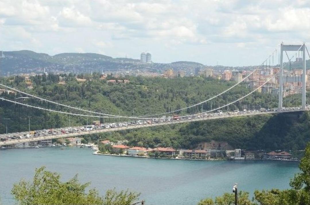 Tem Trafiğini Durduran Kaza