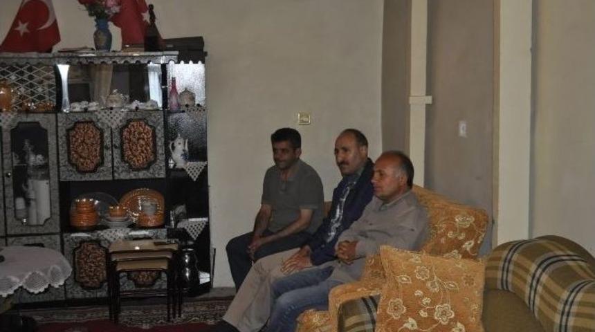 Aile Ve Sosyal Politikalar M&uuml;d&uuml;r&uuml; Acay&rsquo;dan Şehit Polisin Ailesine Anlamlı Ziyaret!