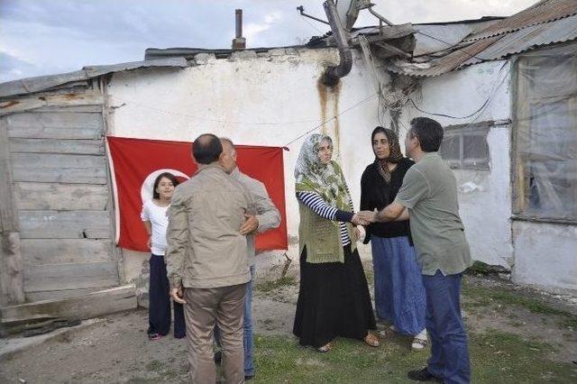 Aile Ve Sosyal Politikalar Müdürü Acay’dan Şehit Polisin Ailesine Anlamlı Ziyaret!