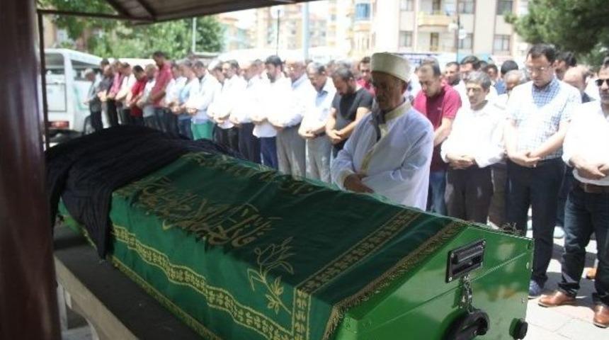 Gazeteci G&uuml;ven Karaoğlan&rsquo;ın Acı G&uuml;n&uuml;