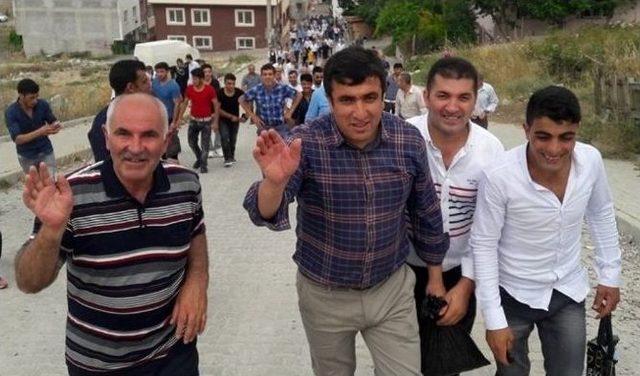 Vanlılar ‘toplu Bayramlaşma’ Geleneğini Bursa’ya Taşıdı