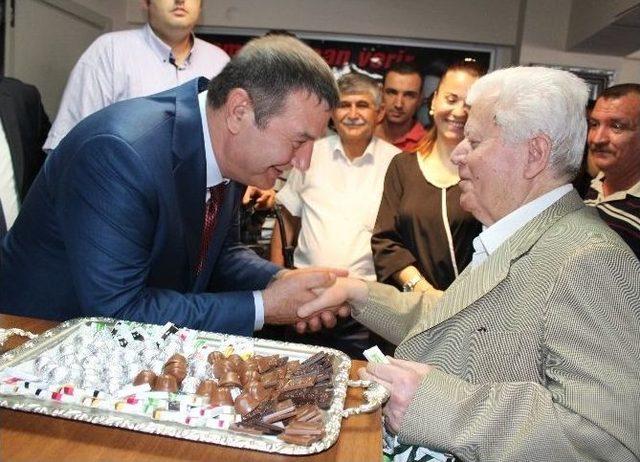 Mhp’den Suriyeli Mültecilere Vatandaşlık Eleştirisi