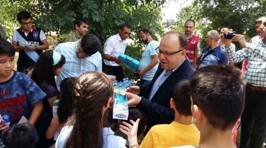 &Ccedil;ocuklar Oyuncak Silahlarını Attı