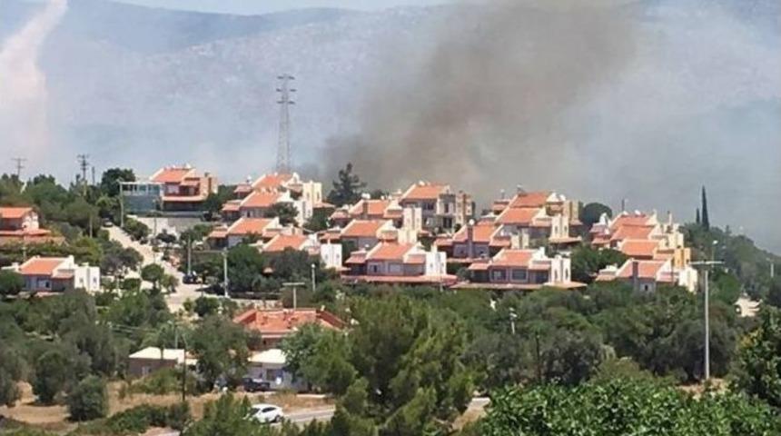 &Ccedil;eşme&rsquo;deki Yangın, Yazlık&ccedil;ıları Korkuttu