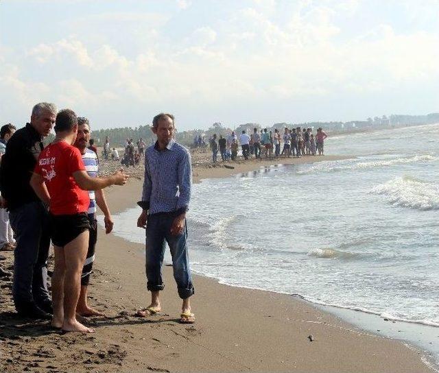 Denizde Kaybolan Çocuğu Arama Çalışmaları Devam Ediyor