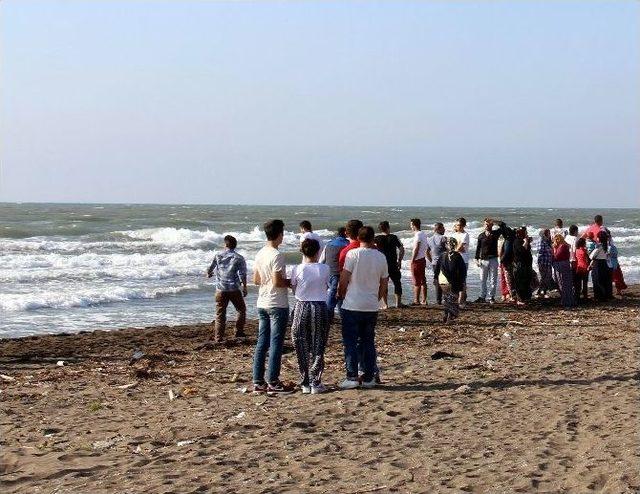 Denizde Kaybolan Çocuğu Arama Çalışmaları Devam Ediyor