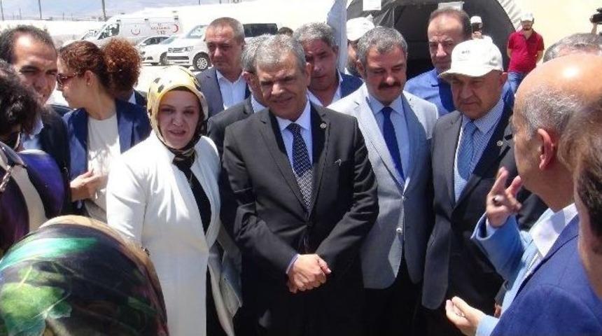 Başbakan Yardımcısı Kaynak: &ldquo;modern Konteyner Kent İnşa Ediyoruz&rdquo;