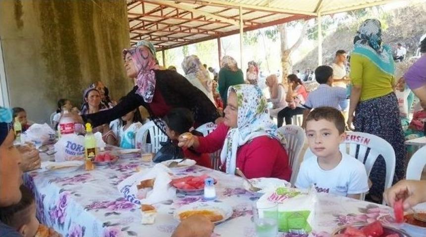 Anamur&rsquo;da Yarım Asırlık Bayramlaşma Geleneği