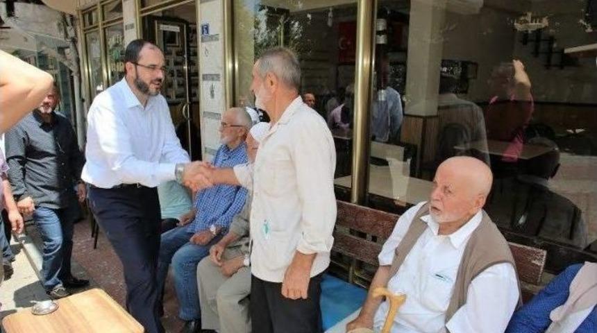 Başkan Ayaz Esnafın Bayramını Kutladı