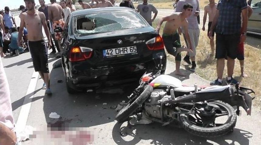 Otomobil Motosikletle &Ccedil;arpıştı: 2 Yaralı