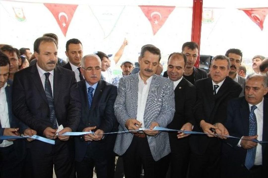 Bakan &Ccedil;elik Şanlıurfa&rsquo;da &Ccedil;ift&ccedil;ilere M&uuml;jde