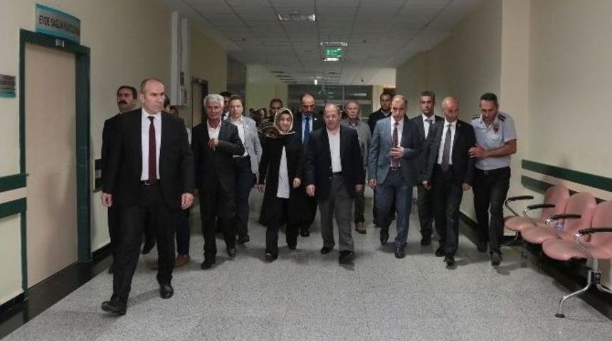 Bakan Akdağ, Hastanede Ziyarette Bulundu