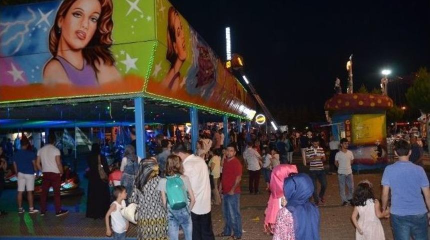 Lunaparkta Canlı Bomba Var" Diye Bağırdılar Ortalık Karıştı