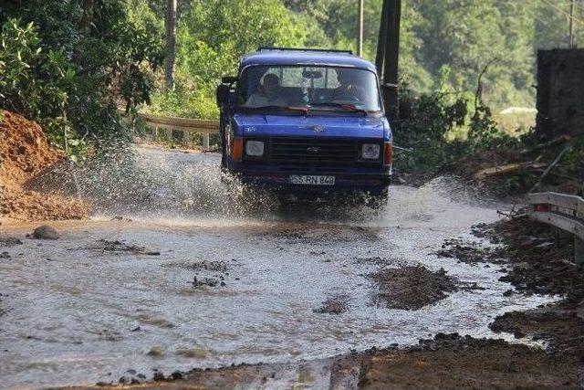 Rize’de Şiddetli Yağışlar Hasara Yol Açtı.