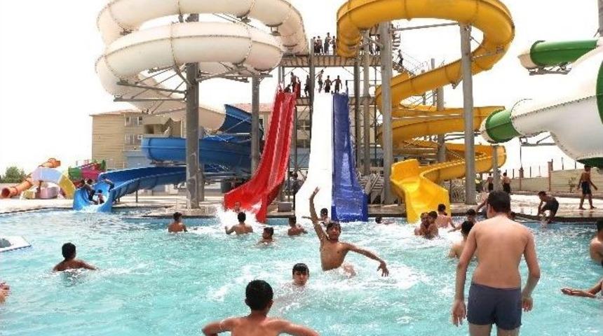 Royal Aqua Y&uuml;zme Havuzu Hizmete A&ccedil;ıldı