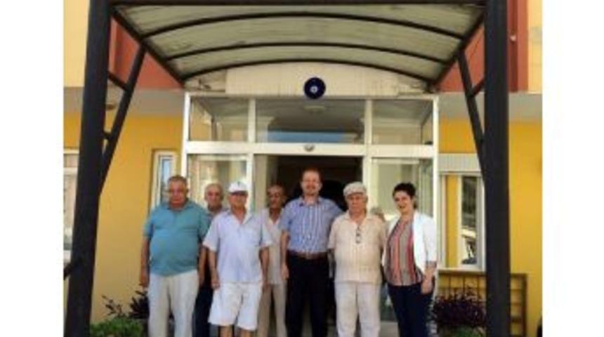Muratpaşa&rsquo;dan Yaşlılara Bayram Ziyareti
