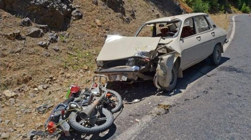 Adana&rsquo;da Trafik Kazası: 4 Yaralı